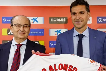 En Sevilla siguen de cerca la situación de Diego Alonso, y desde la directiva fueron muy precisos al hablar de su futuro