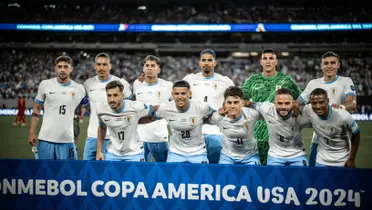 La Selección de Uruguay formada previo al choque con Bolivia.