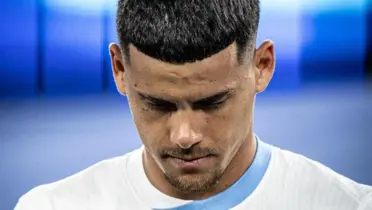 Maximiliano Araújo con la camiseta de Uruguay.