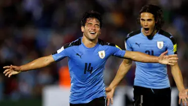 Nicolás Lodeiro junto a Edinson Cavani con Uruguay.