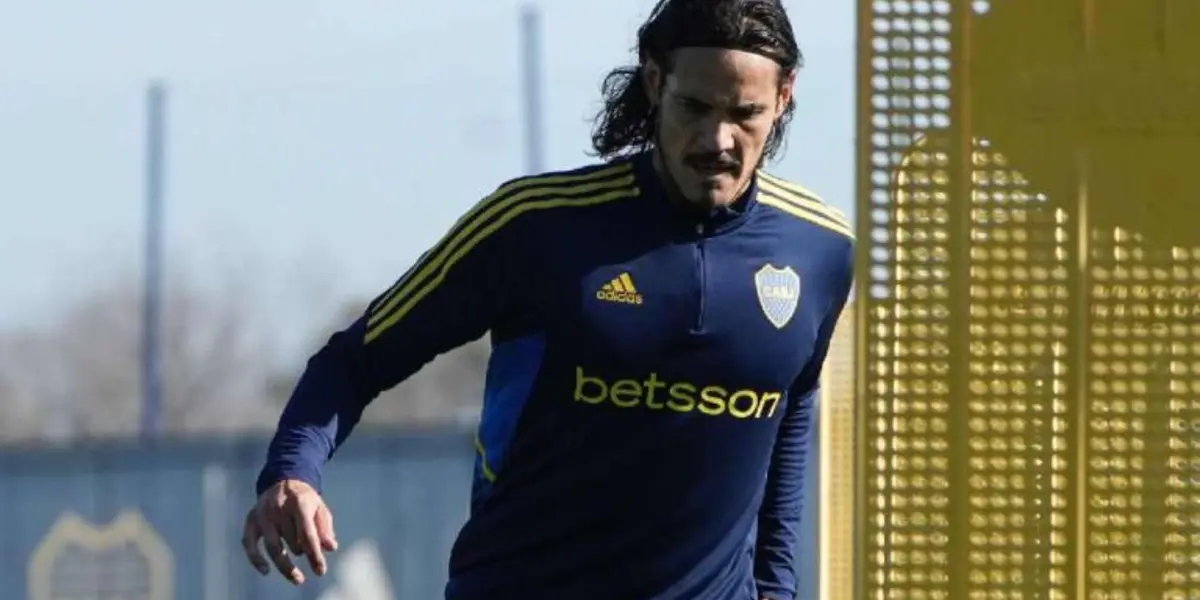 A Cavani le queda un año de contrato.