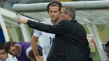 Diego Forlán y el Maestro Tabárez