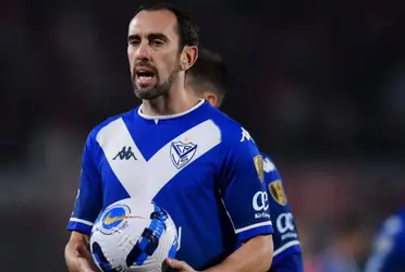 Diego Godín gran referente en Atlético de Madrid pasó por varios equipos sin encontrar su nivel y paró llegando a Vélez Sarsfield donde no disputó tantos partidos