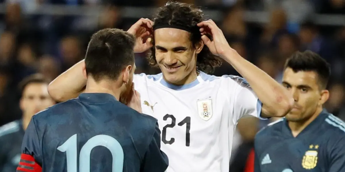 Edinson Cavani ante Argentina