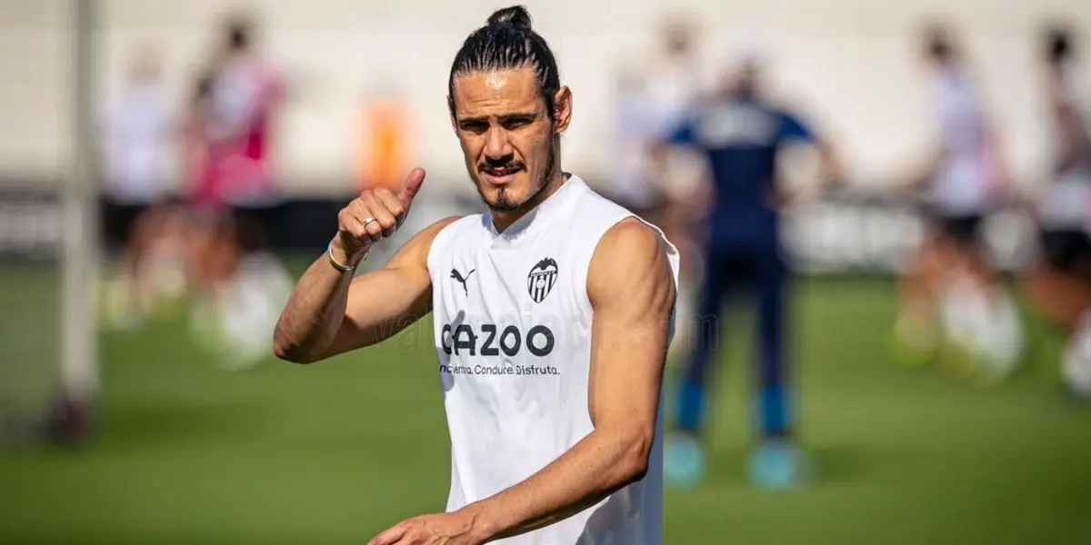 Edinson Cavani entró en conflicto con el Valencia y el club tomó una decisión que no le agrada al uruguayo