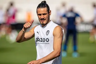 Edinson Cavani entró en conflicto con el Valencia y el club tomó una decisión que no le agrada al uruguayo