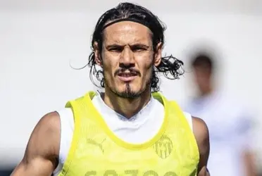 Edinson Cavani no puede creer la insólita decisión que acaba de tomar el Valencia y en Uruguay se habla al respecto