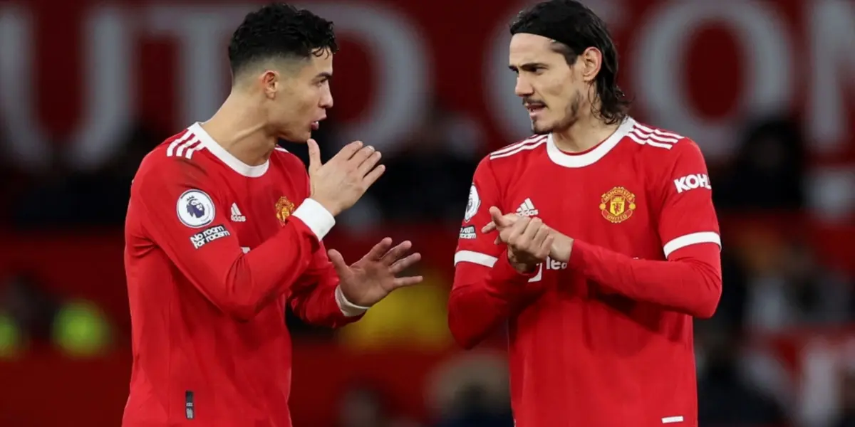 Edinson Cavani y Cristiano Ronaldo en el United