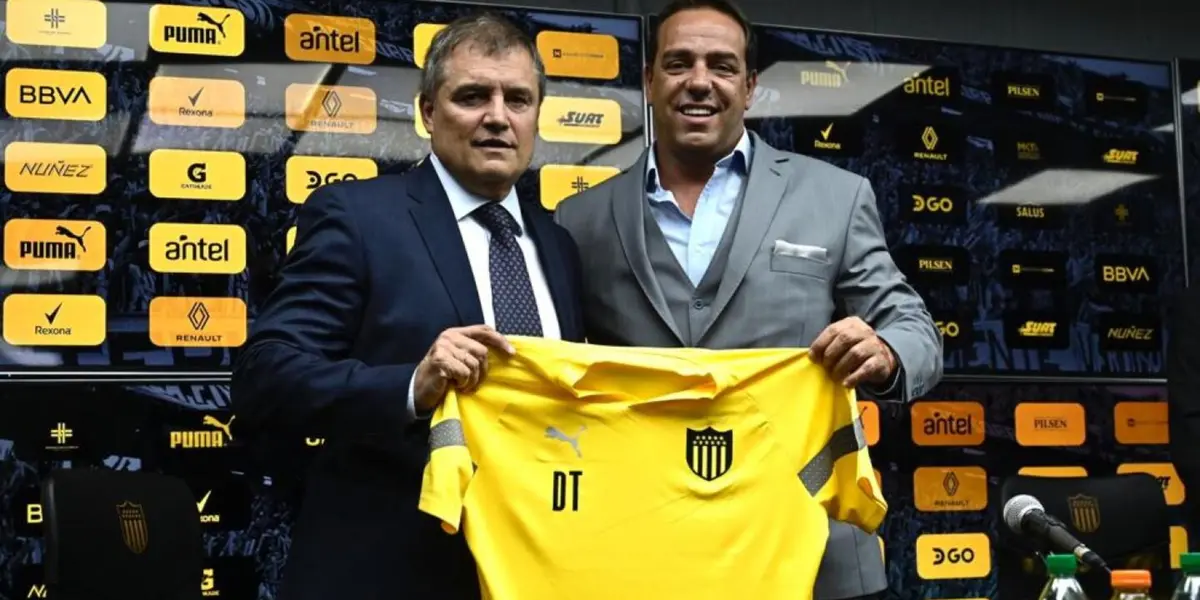 El entrenador de Peñarol apuntó fuertemente contra la dirigencia