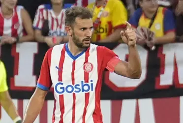 El goleador uruguayo fue la gran figura del Girona en la goleada ante el Getafe. ¿Lo vuelven a mirar en la Celeste?