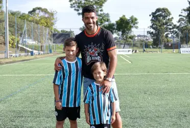 El hijo de ‘Lucho’ Suárez la rompe en la sub 10 de Gremio