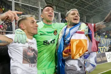 Fernando Muslera y Lucas Torreira volvieron a hacer historia en Galatasaray y Marcelo Bielsa los observa en Uruguay