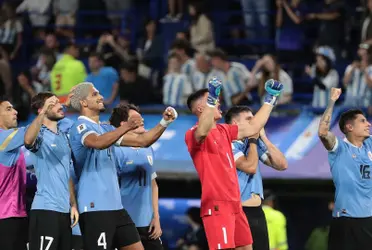 Jugadores de la Celeste en la victoria 2-0 ante Argentina por Eliminatorias.