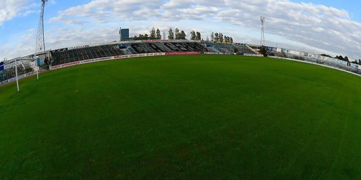 La Mesa Ejecutiva de AUF fijó el partido para las 15:00 de este sábado.