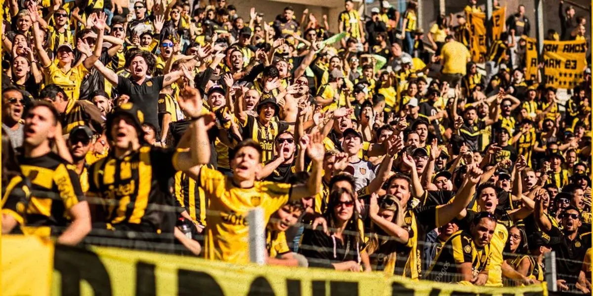 Los hinchas de Peñarol se manifestaron con disconformidad por el presente del club y lo hicieron de una manera particular