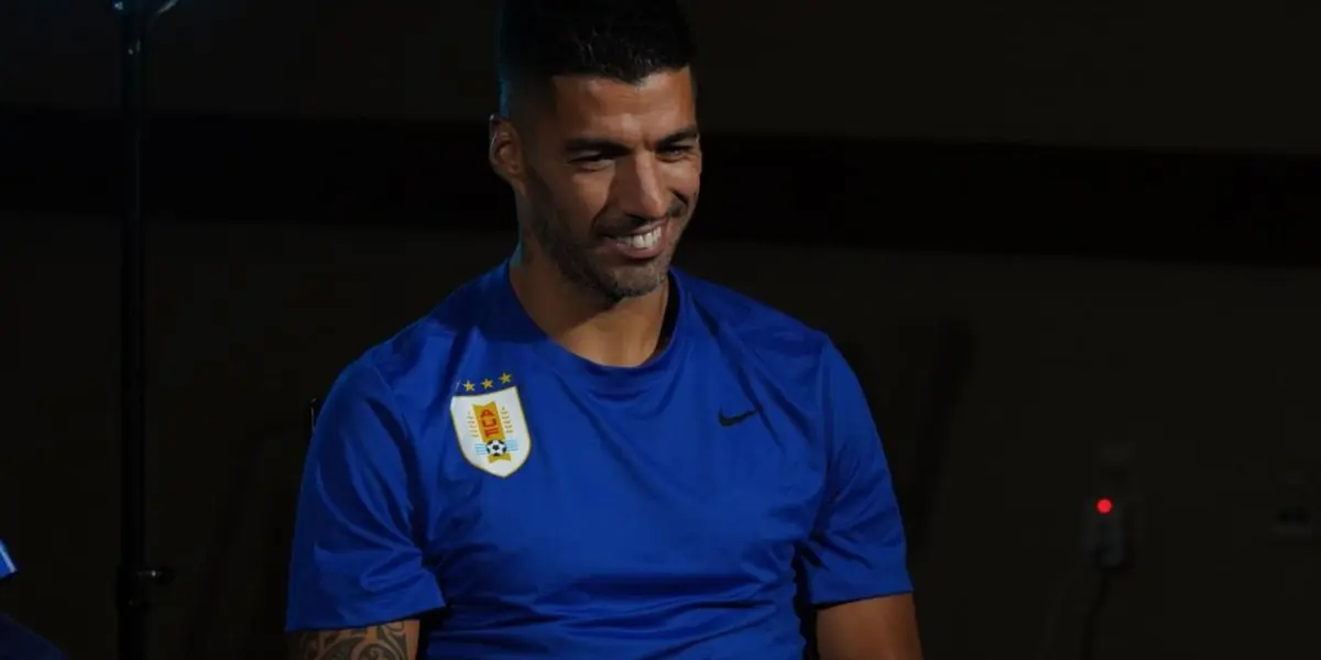 Luis Suárez en conferencia de prensa con Uruguay.