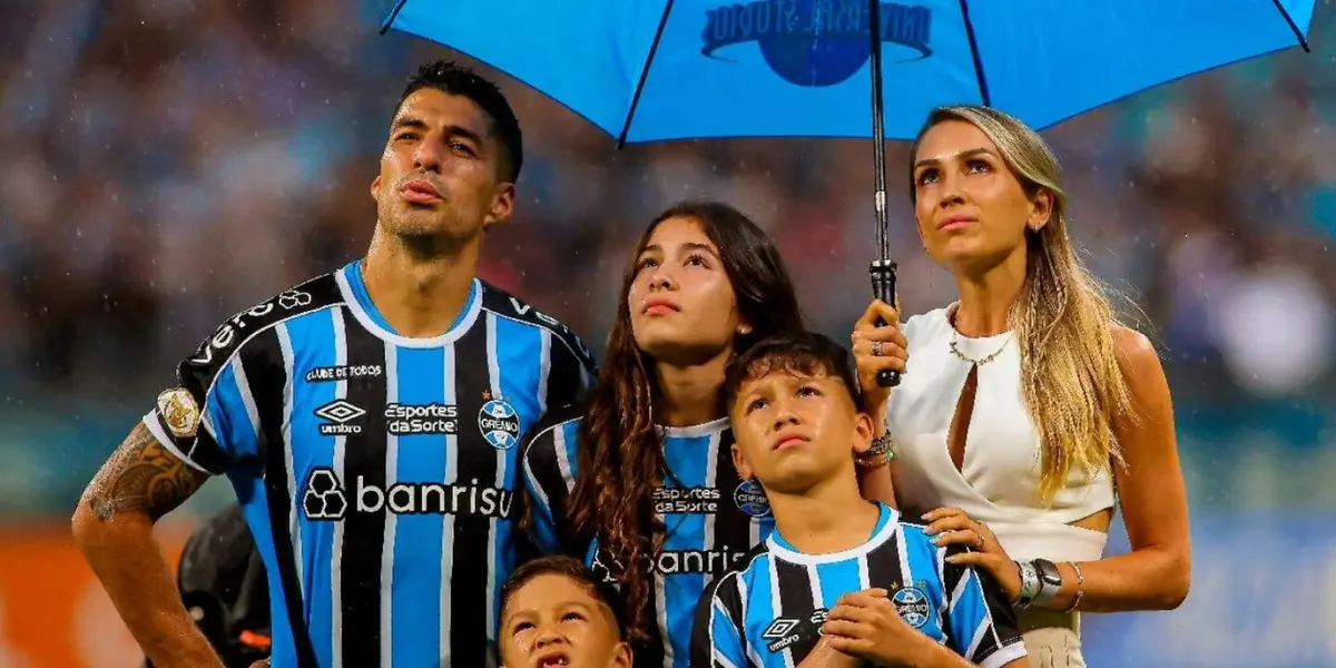 Luis Suárez sigue recibiendo varios mensajes de despedida luego de su salida de Gremio de Porto Alegre