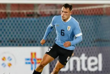 Manuel Ugarte hjabló en conferencia de prensa en la previa del debu de la Selección de Uruguay en las Eliminatorias