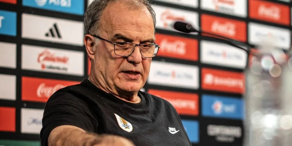 Marcelo Bielsa durante conferencia de prensa.