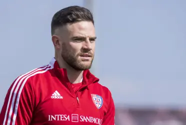 Nahitan Nández en Cagliari.